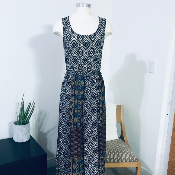 FOREVER21 CONTEMPORARY PRINT MAXI DRESS - Picture 2 of 15